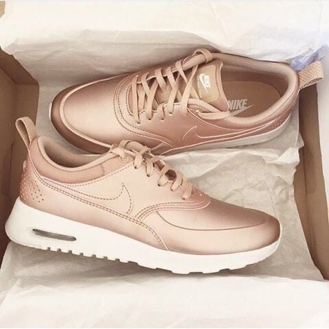 Zapatillas Nude Las Nuevas Favoritas De Tu Armario Effortless Chic