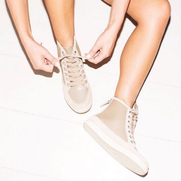 Zapatillas Nude Las Nuevas Favoritas De Tu Armario Effortless Chic