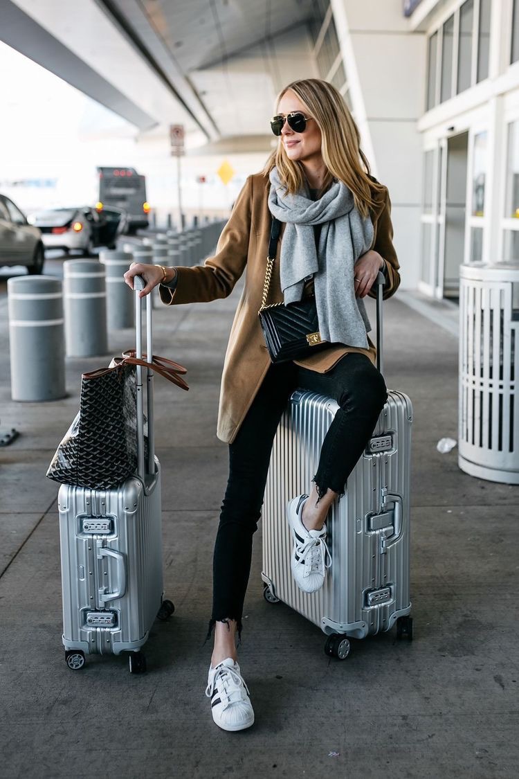 Los 30 mejores looks (y más cómodos) para días de viaje y aeropuerto |  Effortless Chic