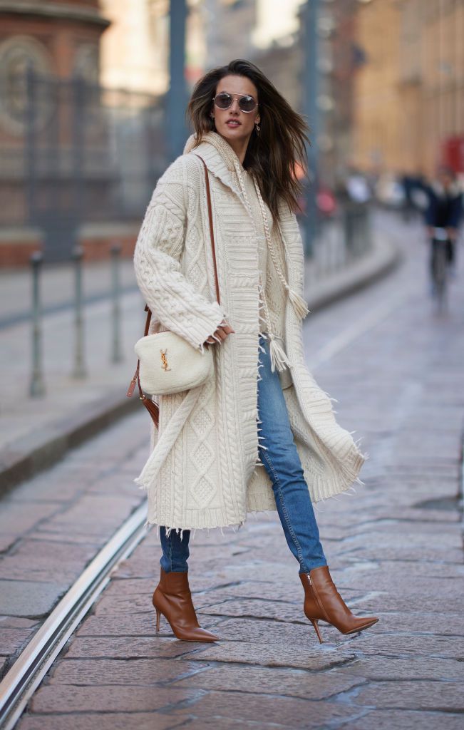 4 looks perfectos para mujeres bajitas en invierno | Effortless Chic