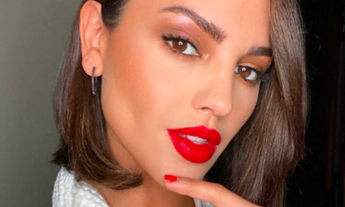 Los Mejores Looks De Maquillaje Con Labios Rojos Effortless Chic