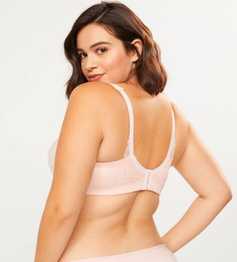 mujeres con busto grande