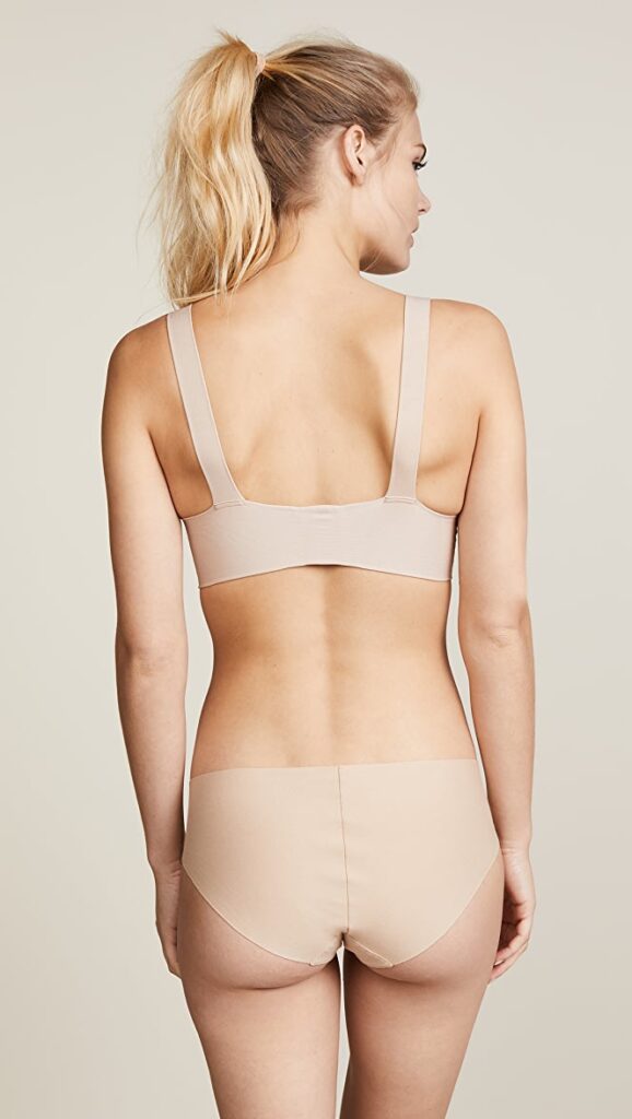 mujeres con busto grande