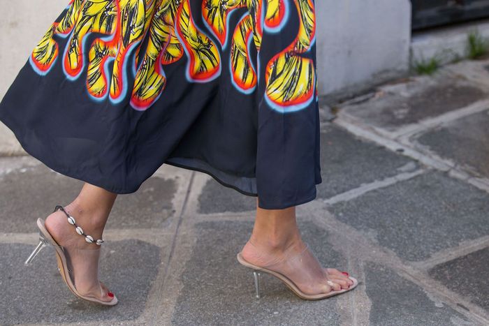 sandalias transparentes