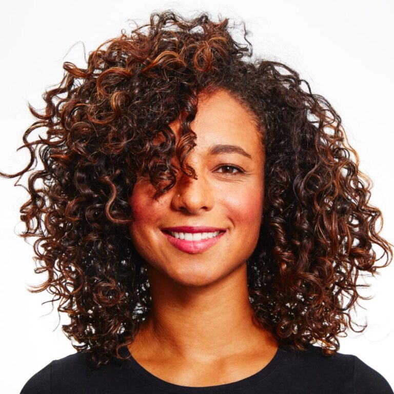 ¿Qué es el método curly y cómo conseguirlo? Effortless Chic ¿Qué es el método curly y cómo conseguirlo? Effortless Chic